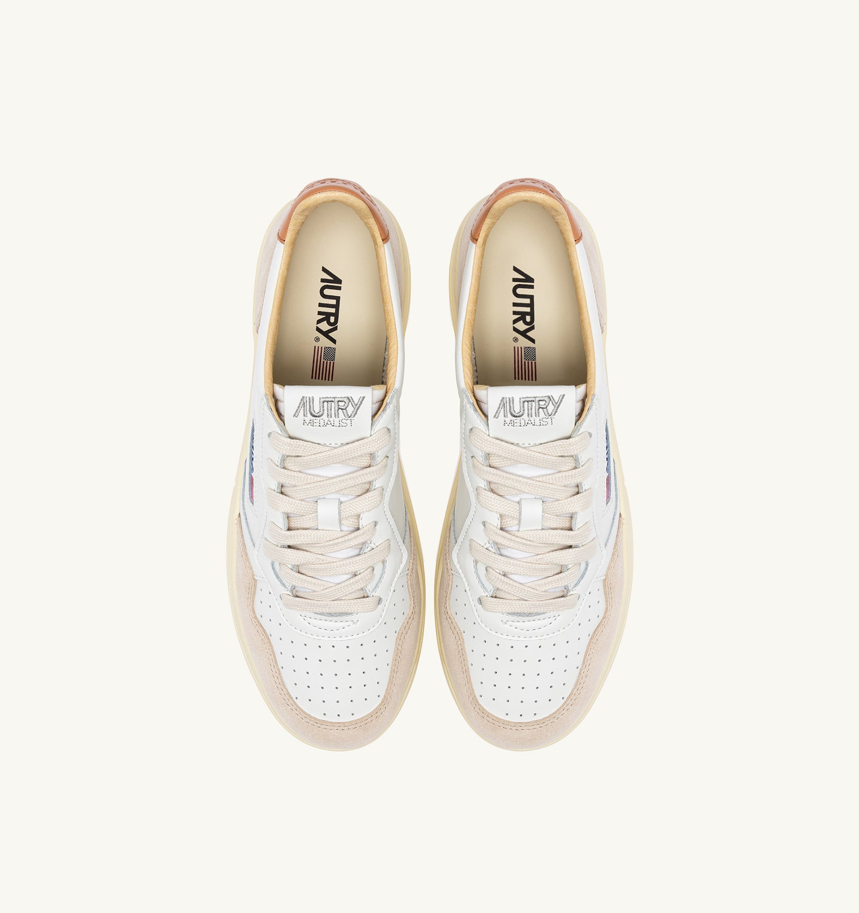 MEDALIST LOW SNEAKERS IN WHITE AND SANDSTORM LEATHER SUEDE