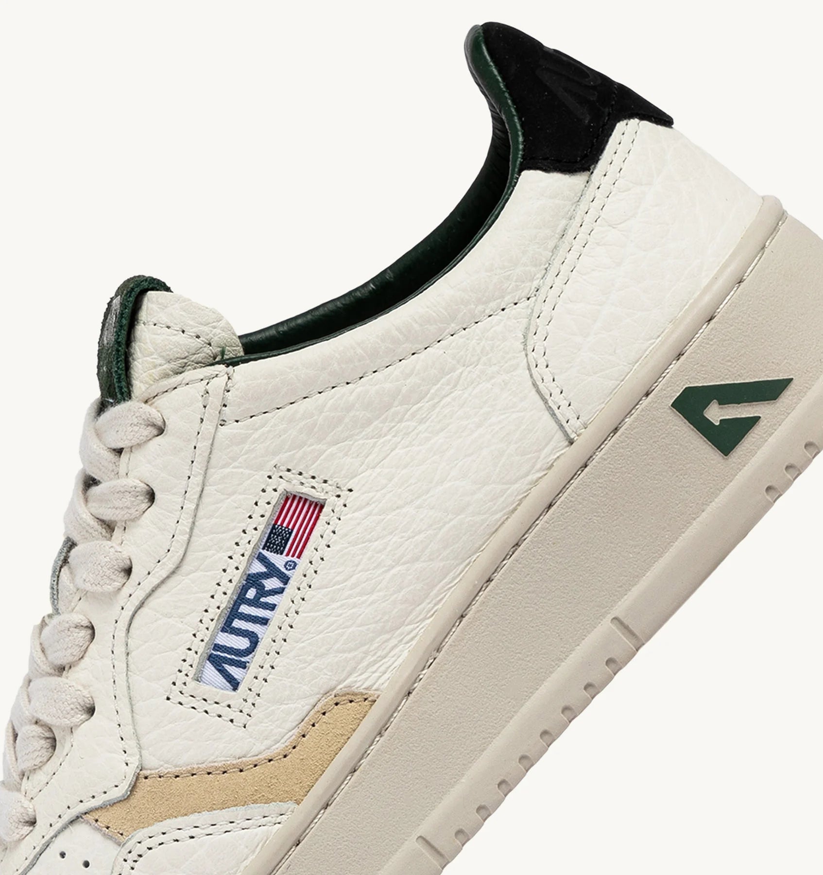 Medalist Low Sneakers In White Textured Leather With Green Black And Beige Details