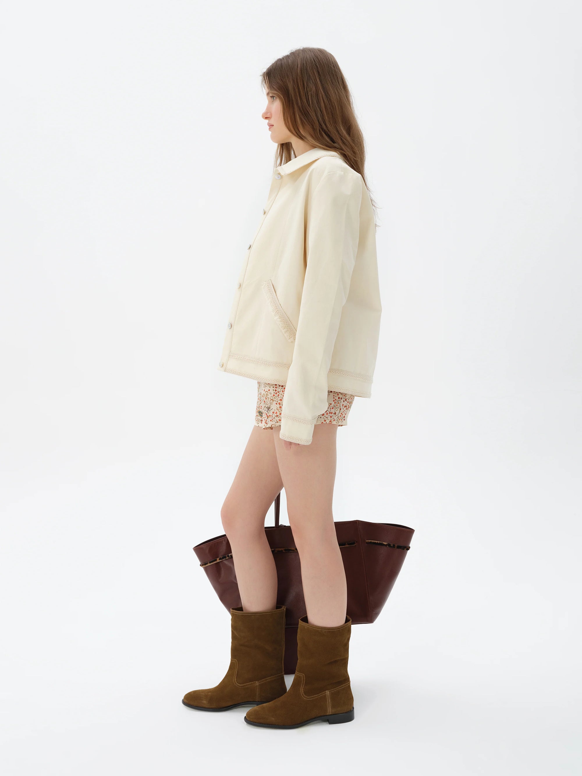 LIETAN  Trim detailed jacket with front pockets