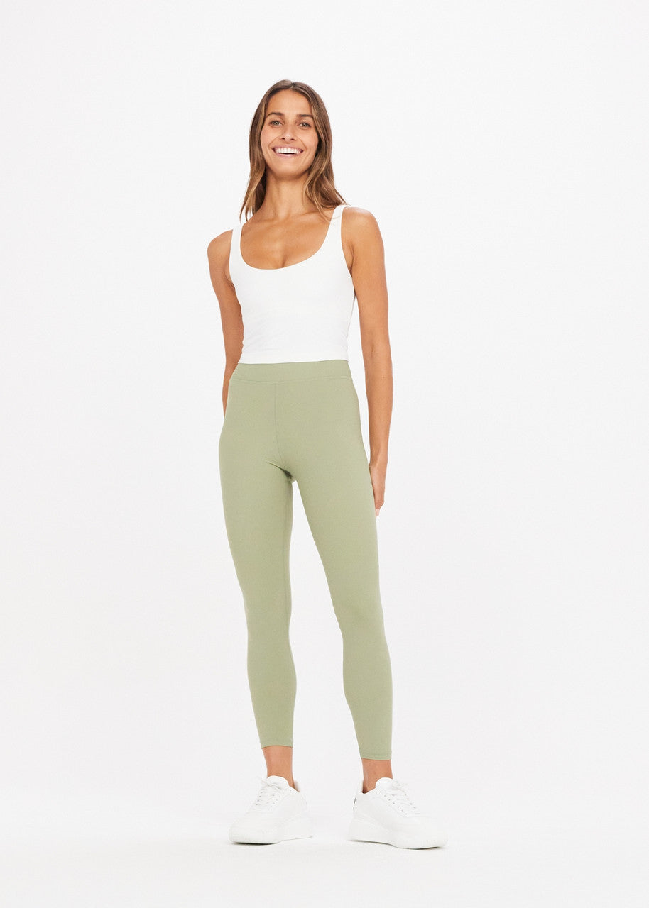 Peached Tess Crop