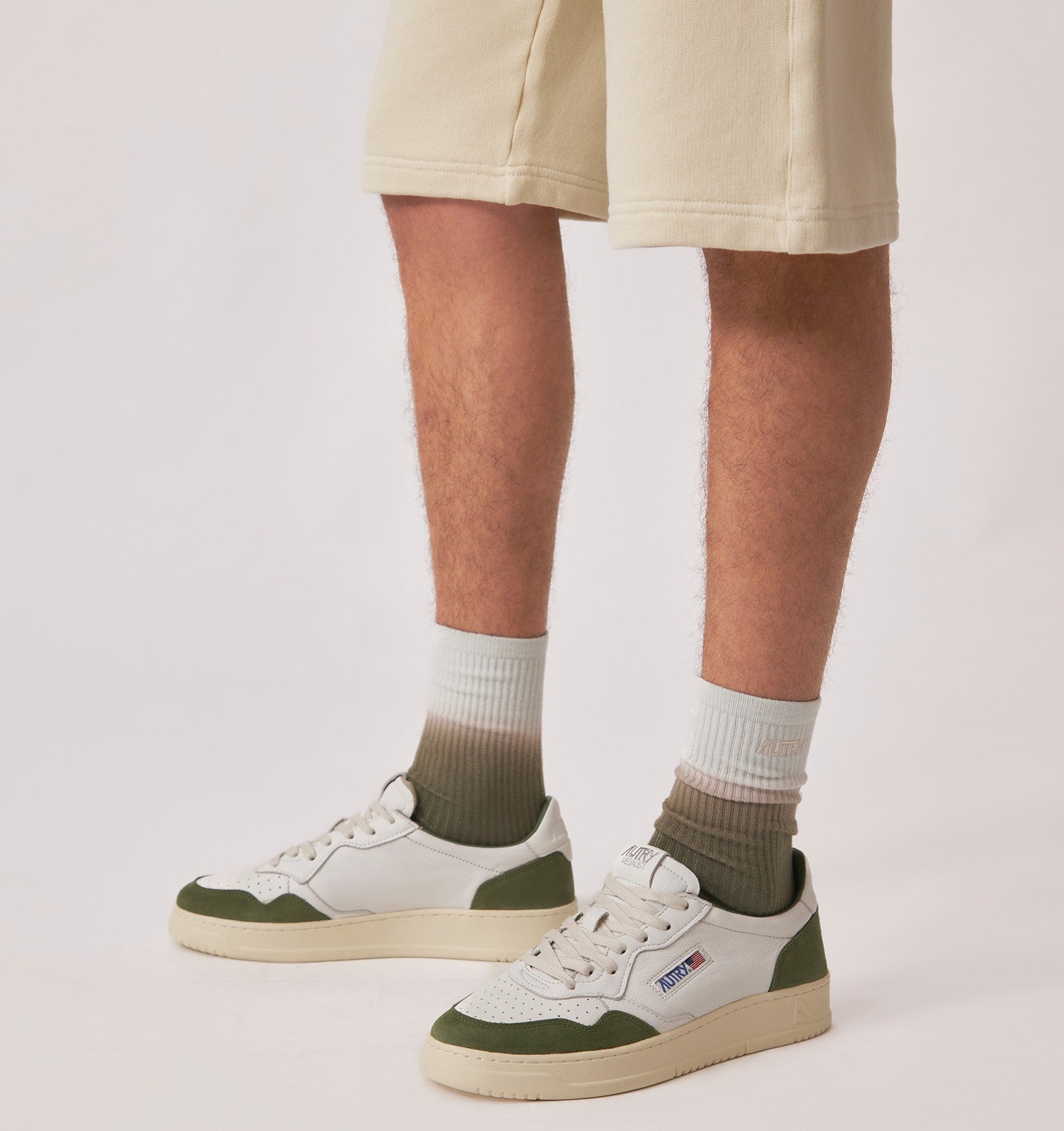 MEDALIST LOW SNEAKERS IN WHITE AND MILITARY LEATHER SUEDE