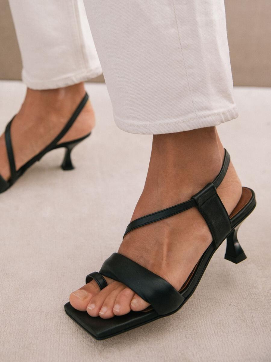 Asymmetric Straps Black