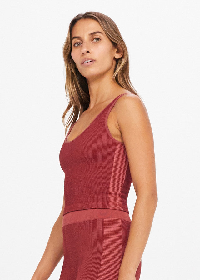 Ribbed Seamless Tess Crop