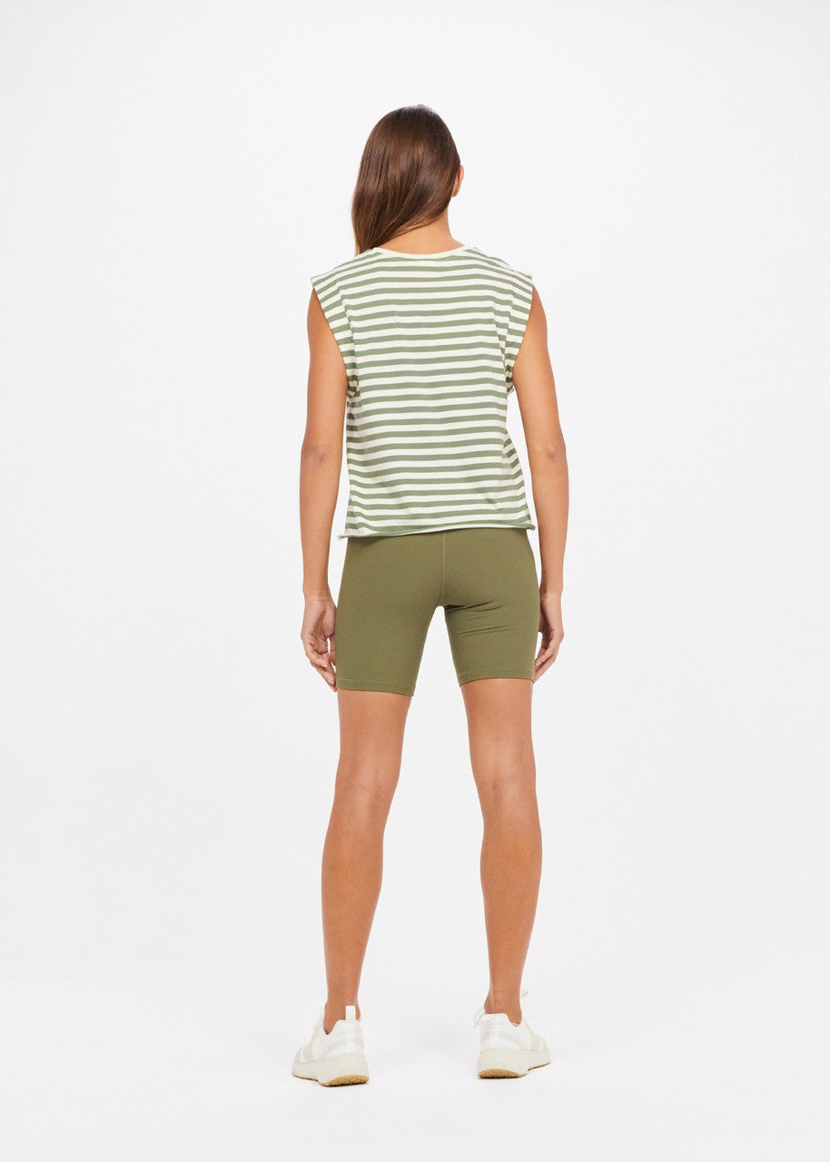 Chropped Muscle Tank