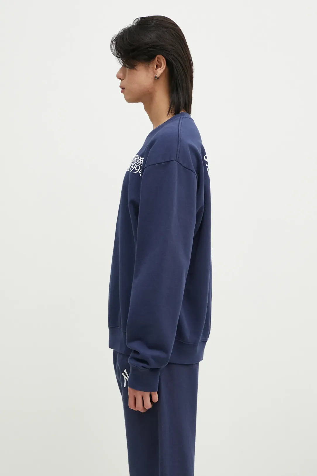 Finish Line Crewneck - Navy/White