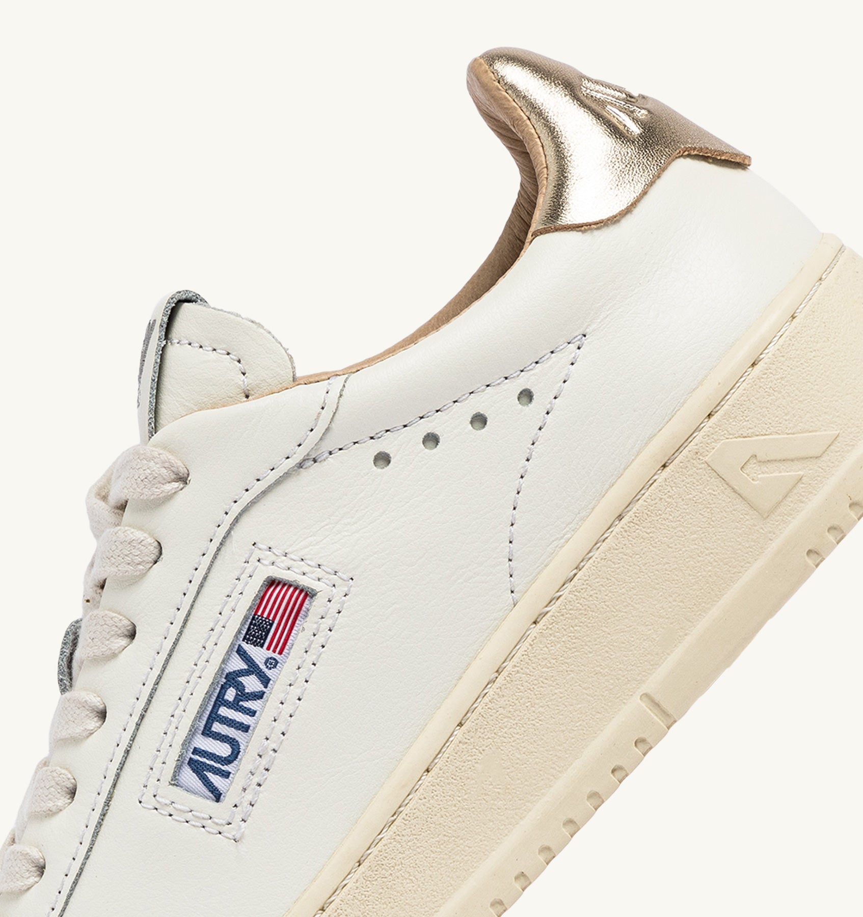 Dallas Low Sneakers in White and Gold Leather